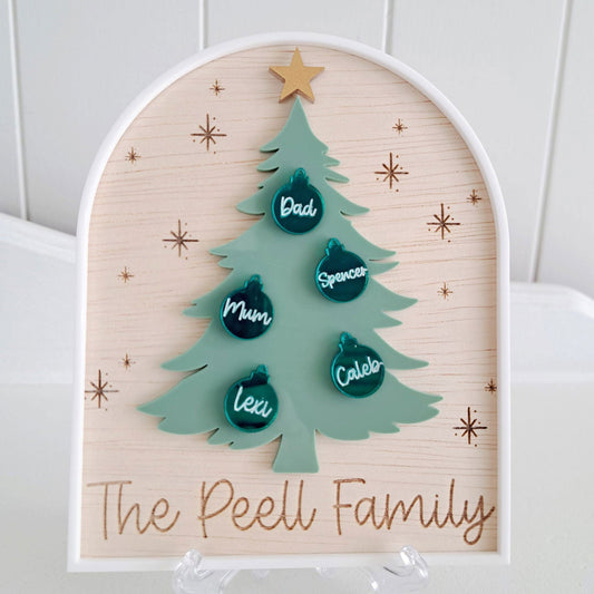 Family Christmas Tree Arch - Lou James Creations