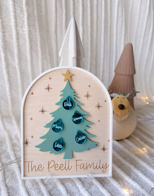 Family Christmas Tree Arch - Lou James Creations