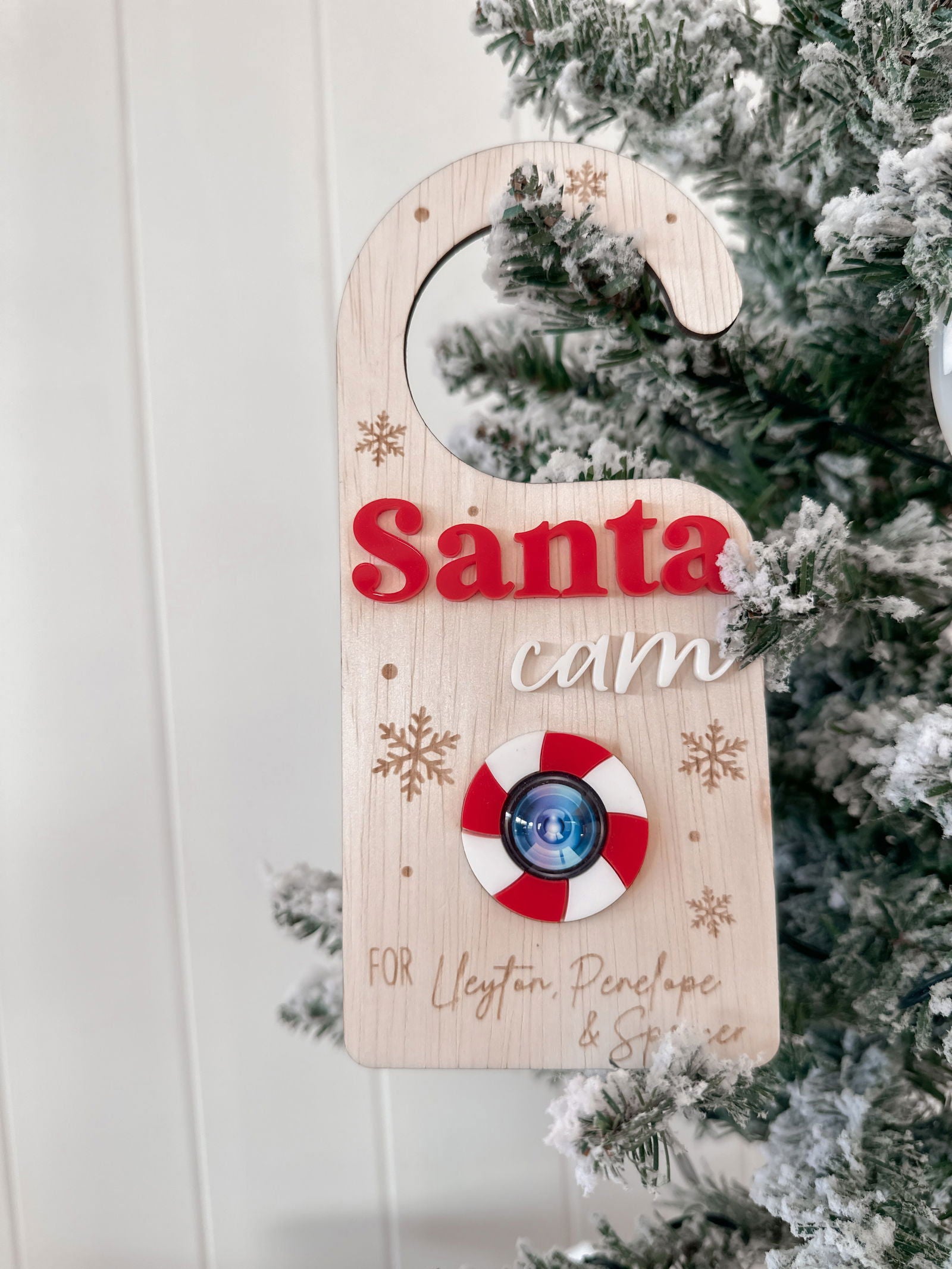 Santa Cam Door Hanger - Lou James Creations 